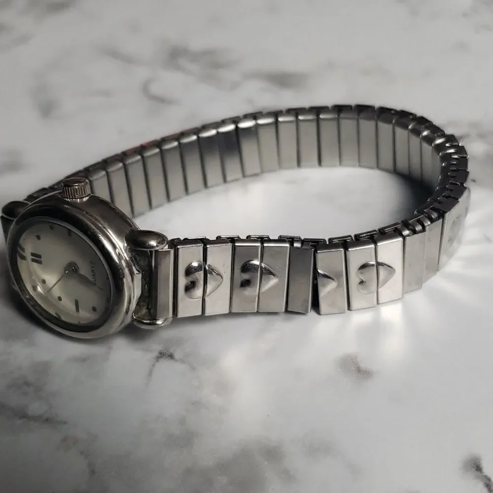 ‎Vintage Stretch Heart Watch